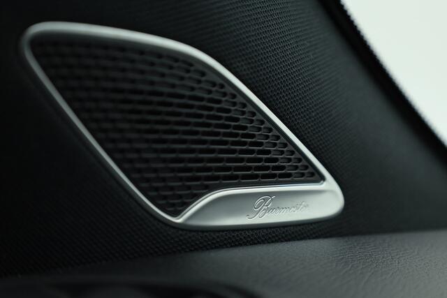 Mercedes-Benz GLA-KLASSE 250 e AMG Line | Augmented Reality | Burmester | Trekhaak | All Season | Dodehoek