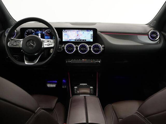 Mercedes-Benz GLA-KLASSE 250 e Business Solution AMG Limited | Night | Panoramadak | 19" lichtmetalen velgen | Achteruitrijcamera |