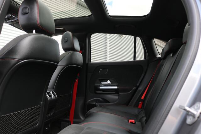 Mercedes-Benz GLA-KLASSE AMG 35 4MATIC AMG NightPakket 306PK (31.249Km Panodak Sportleder/Memory Carplay Burmester Widescreen M-Bux Full-Led 20InchAMG PrivacyGlass)