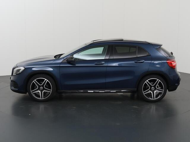 Mercedes-Benz GLA-KLASSE 180 Business Solution AMG | Night | Panoramadak | Stoelverwarming | Navigatie |