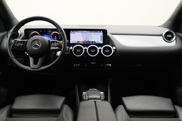 Mercedes-Benz GLA-KLASSE 250 e Business Solution Luxury Limited LED, Virtual Cockpit, Camera, Navigatie, Lane Assist, DAB