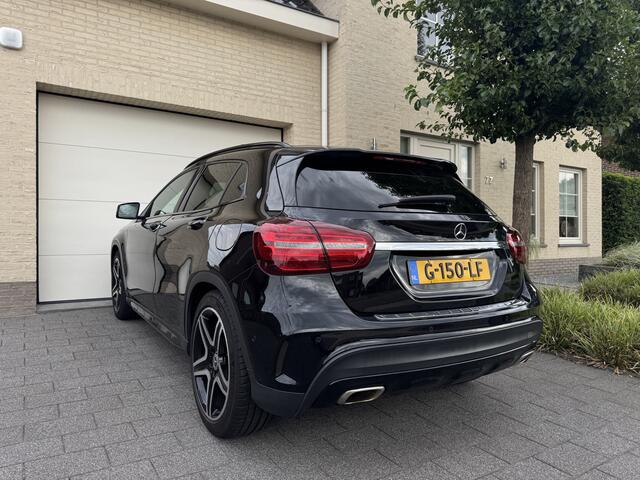 Mercedes-Benz GLA-KLASSE 180 AMG Aut Panoramadak SportLeder Nightpakket Navi Keyless Led Camera 19" Pdc
