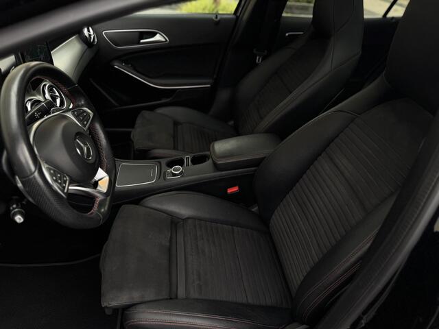 Mercedes-Benz GLA-KLASSE 180 AMG Aut Panoramadak SportLeder Nightpakket Navi Keyless Led Camera 19" Pdc