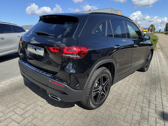 Mercedes-Benz GLA-KLASSE 250 e AMG Line Night Pano-Dak | Trekhaak | Distronic | HUD | 360-Camera