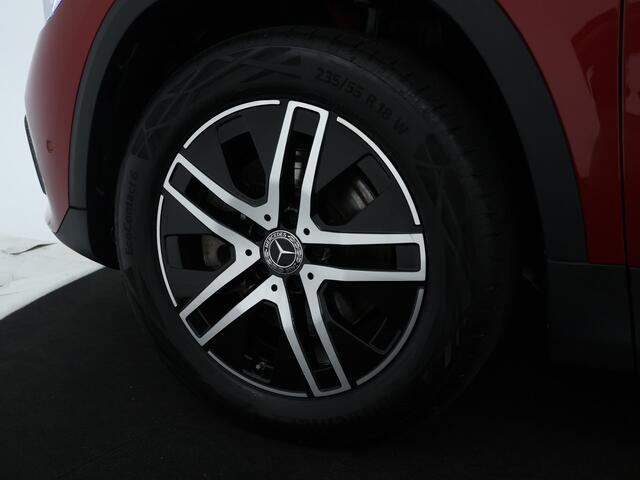 Mercedes-Benz GLA-KLASSE 250 e Plug-In Hybride | Panoramadak | Night Pakket | Trekhaak | 360° camera | Sfeerverlichting | Inclusief 24 maanden MB Certified garantie voor Europa.