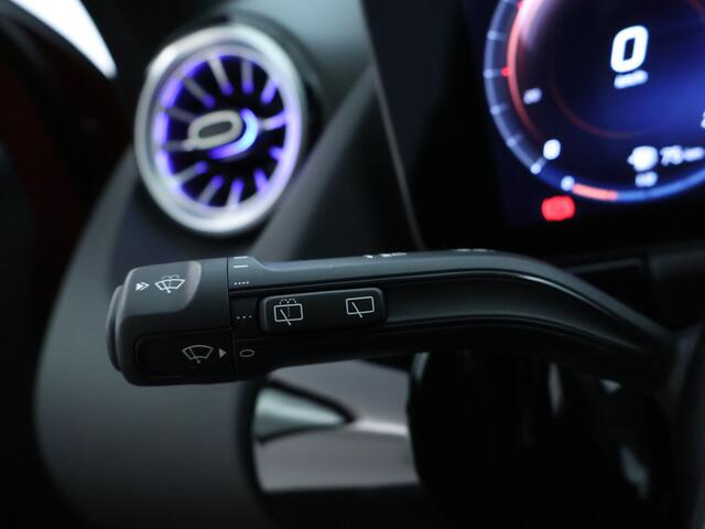 Mercedes-Benz GLA-KLASSE 250 e Plug-In Hybride | Panoramadak | Night Pakket | Trekhaak | 360° camera | Sfeerverlichting | Inclusief 24 maanden MB Certified garantie voor Europa.