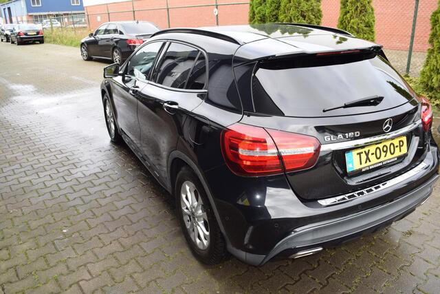 Mercedes-Benz GLA-KLASSE 180 Business Solution AMG