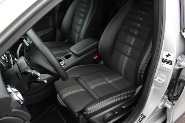 Mercedes-Benz GLA-KLASSE 180 | automaat | camera | navi