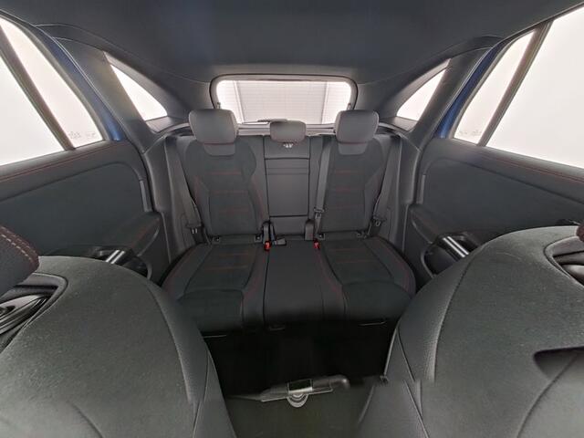 Mercedes-Benz GLA-KLASSE 250 e AMG Plug-In Hybride Edition AMG Line | Night Pakket | Distronic | 360° Camera | AC en DC Laden | MultiBeam Koplampen | Stuur en Stoeverwarming. Inclusief 24 maanden Mercedes-Benz Certified garantie voor Europa.