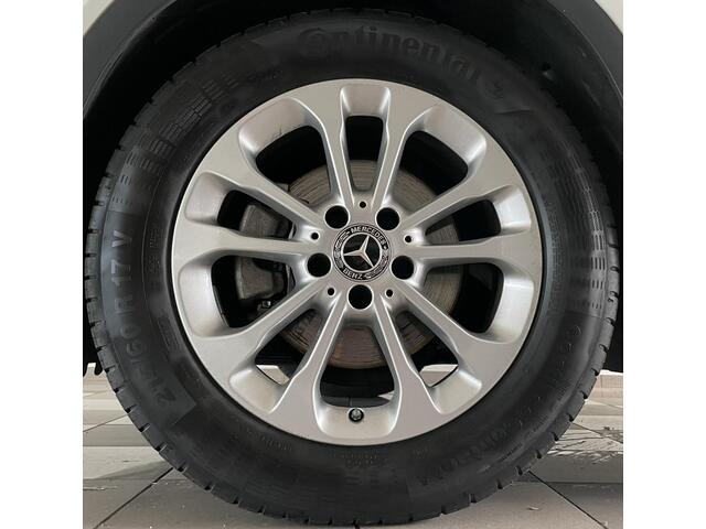 Mercedes-Benz GLA-KLASSE 180 Business Solution Limited | Afneembare trekhaak | Keyless | Elektrische Achterklep | Stoelverwarming | Navigatie | Climate Control | Cruise Control