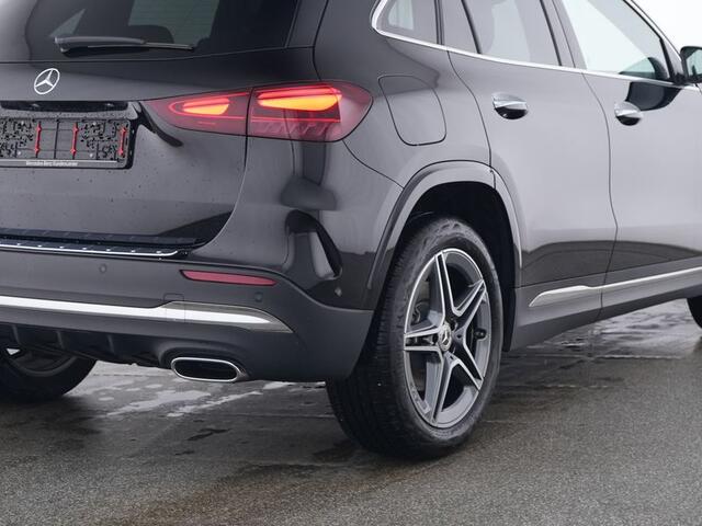 Mercedes-Benz GLA-KLASSE 250 e AMG Plug-In Hybride AMG Line | Dodehoek Assist | Memory voorstoelen | 11 kW Laden | stuur en Stoelverwarming. Inclusief 24 maanden MB Certified garantie voor Europa.