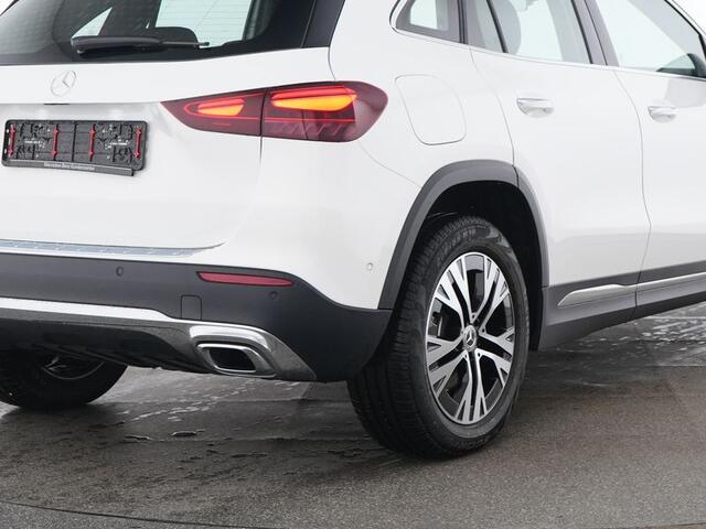 Mercedes-Benz GLA-KLASSE 250 e Plug-In Hybride Edition Progressive Line | Panorama Schuif-Kanteldak | MultiBeam Koplampen | Thermotronic Airco | Distronic. Inclusief 24 maanden MB Certified garantie voor Europa.