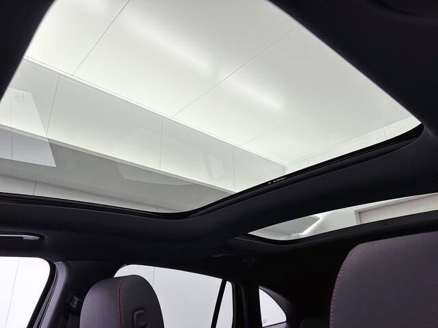 Mercedes-Benz GLA-KLASSE 180 Business Solution AMG | Trekhaak | Parkeerpakket met achteruitrijcamera | EASY PACK achterklep | Sound system | Stoelverwarming voor | KEYLESS GO | MULTIBEAM LED |