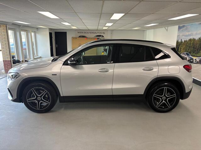 Mercedes-Benz GLA-KLASSE 250 e AMG Pano/Memory/Keyless go/Night/Ambilight/Widescreen