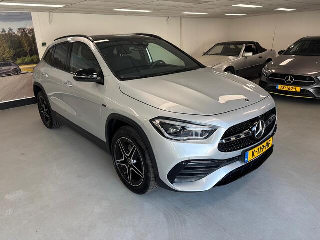 Mercedes-Benz GLA-KLASSE 250 e AMG Pano/Memory/Keyless go/Night/Ambilight/Widescreen