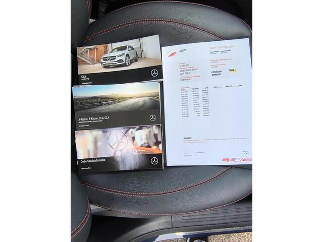 Mercedes-Benz GLA-KLASSE 250 e Business Solution AMG Limited Org NL auto, led koplampen,electr A klep, carplay Dab audio, leder alcantara, stoel verwarming