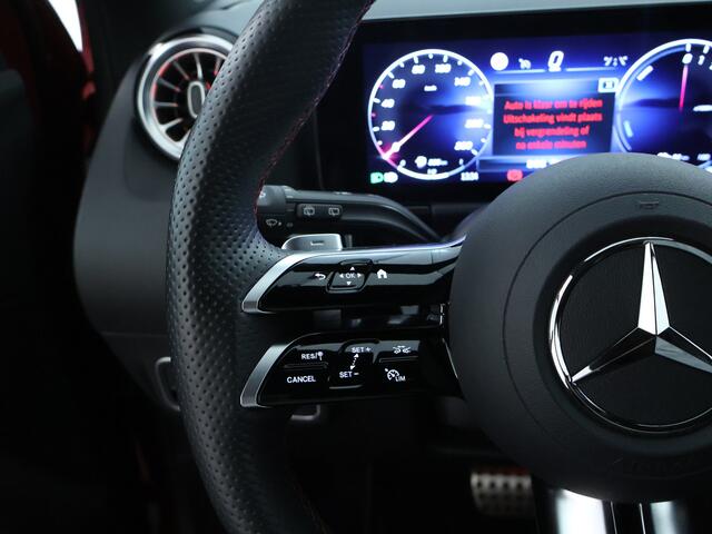 Mercedes-Benz GLA-KLASSE 250 e AMG Nightpakket Face Lift | Memory | Keyless Go | Stoel- en Stuurverwarming | Car Play | Sfeerverlichting | Inclusief 24 maanden Mercedes-Benz Certified garantie voor Europa.