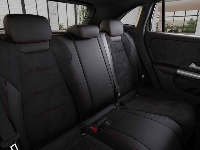 Mercedes-Benz GLA-KLASSE 180 Business Solution AMG