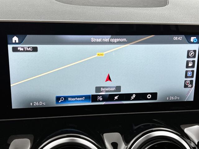 Mercedes-Benz GLA-KLASSE 200 Automaat Luxury Line | Trekhaak | Parkeer Pakket | Stoelverwarming | Spiegel pakket | High-performance led-koplampen | Inclusief 24 maanden Mercedes-Benz Certified garantie voor Europa.