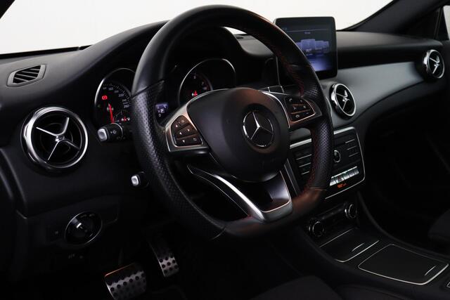 Mercedes-Benz GLA-KLASSE 180 BUSINESS SOLUTION AMG -CRUISE|AMG-STYLING|18"|STOELVERWARMING