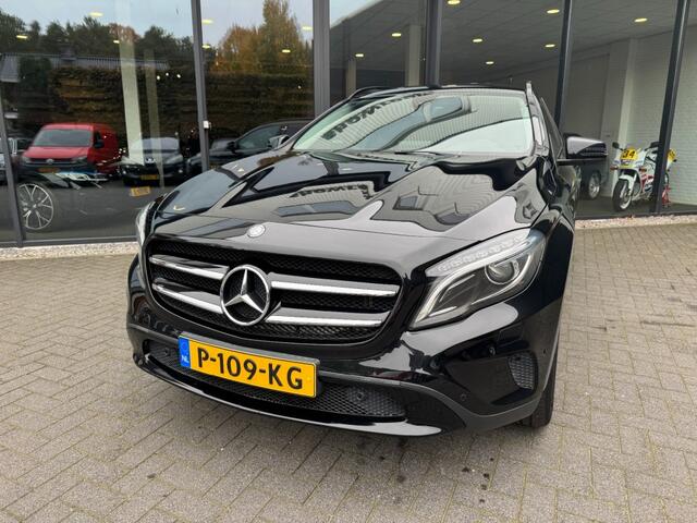 Mercedes-Benz GLA-KLASSE 180 Sport Night Edition ,Xenon,Nav,Clima,Stoelverw,Standkachel,Camera