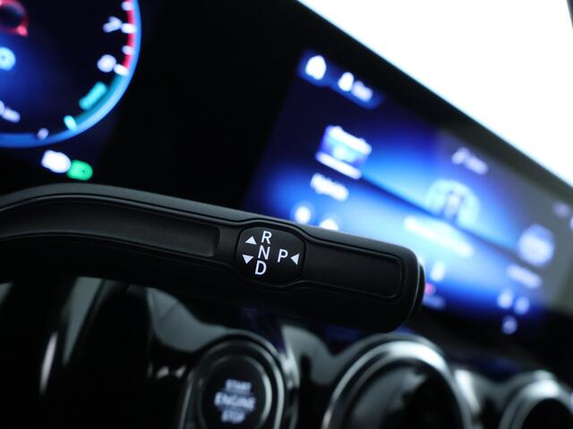 Mercedes-Benz GLA-KLASSE 250 e Plug-In Hybride Stoelverwarming Inclusief 24 maanden MB Certified garantie voor Europa.