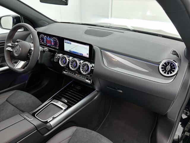 Mercedes-Benz GLA-KLASSE 180 Business Solution AMG | Trekhaak | Advanced Sound System | Multibeam LED | Panoramaschuifdak | Smartphone integratie | EASY PACK achterklep | Keyless-Go comfortpakket |