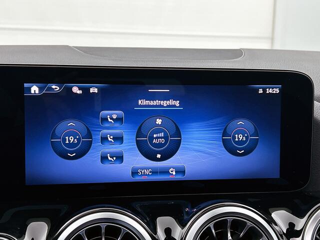 Mercedes-Benz GLA-KLASSE 180 Business Solution AMG | Trekhaak | Advanced Sound System | Multibeam LED | Panoramaschuifdak | Smartphone integratie | EASY PACK achterklep | Keyless-Go comfortpakket |