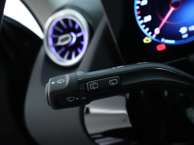 Mercedes-Benz GLA-KLASSE 250 e Plug-Hybride | Achteruitrijcamera | Apple Carplay | Sfeerverlichting | Dodehoekassistent | Inclusief 24 maanden MB Certified garantie voor Europa.