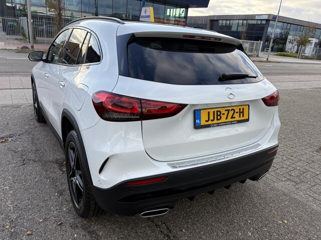 Mercedes-Benz GLA-KLASSE 250 e AMG Line