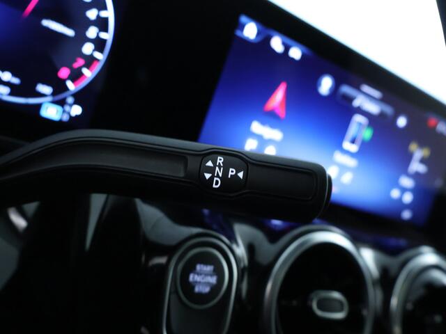 Mercedes-Benz GLA-KLASSE 250 e Plug-In Hybride | Panoramadak | Distronic | Sound system | Parkeerpakket met achteruitrijcamera | Stuur en Stoelverwarming. Inclusief 24 maanden MB Certified garantie voor Europa.