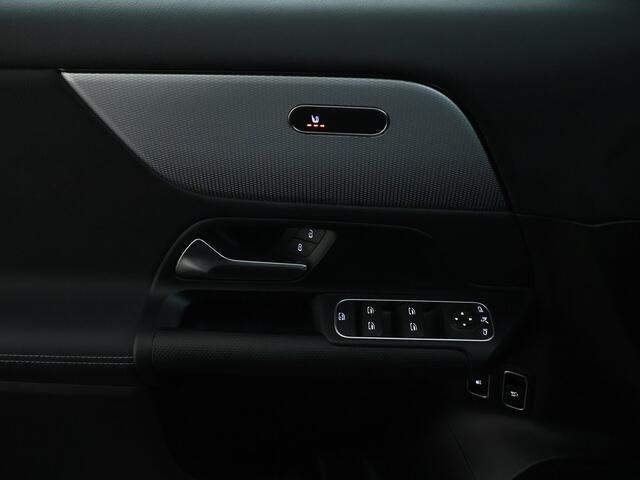 Mercedes-Benz GLA-KLASSE 250 e Plug-In Hybride Stoelverwarming voor | Easy Pack Kofferklep | Achteruitrijcamera | Elektrisch inklapbare buitenspiegels. Inclusief 24 maanden MB Certified garantie voor Europa.