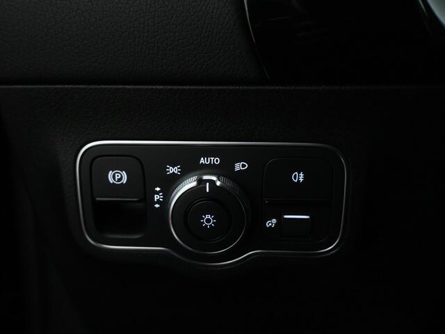 Mercedes-Benz GLA-KLASSE 250 e Plug-In Hybride Stoelverwarming voor | Easy Pack Kofferklep | Achteruitrijcamera | Elektrisch inklapbare buitenspiegels. Inclusief 24 maanden MB Certified garantie voor Europa.