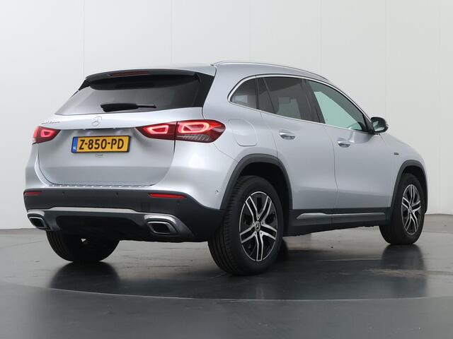 Mercedes-Benz GLA-KLASSE 250 e Progressive | Stoelverwarming | Widescreen | Sfeerverlichting | Achteruitrijcamera |