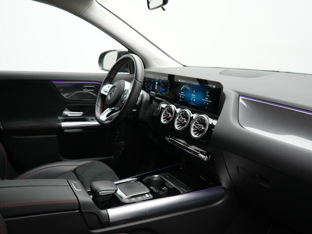 Mercedes-Benz GLA-KLASSE 250 e AMG Line Plug In Hybrid 225pk Dealer O.H PHEV | Cruise Control | Sfeerverlichting | Alcantara Sportstoelen Verwarmd | Lane Assist | Navigatie | Virtual | DAB |