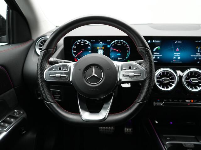 Mercedes-Benz GLA-KLASSE 250 e AMG Line Plug In Hybrid 225pk Dealer O.H PHEV | Cruise Control | Sfeerverlichting | Alcantara Sportstoelen Verwarmd | Lane Assist | Navigatie | Virtual | DAB |