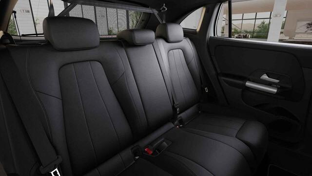 Mercedes-Benz GLA-KLASSE 250 e Luxury Line | Night pakket | Trekhaak | Stoelverwarming |