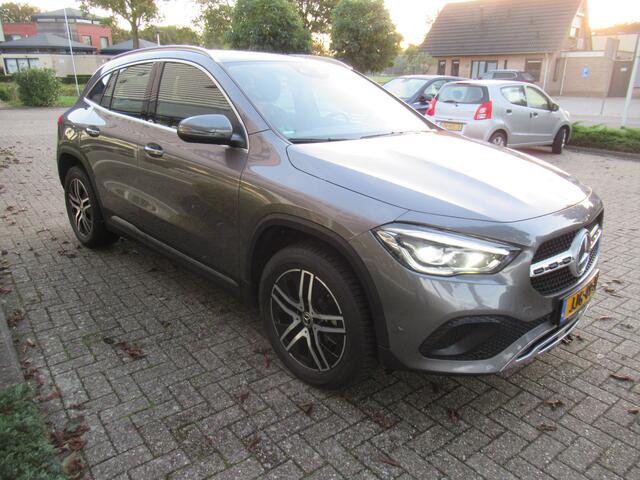 Mercedes-Benz GLA-KLASSE 200 Urban/Trekhaak/Widescreen