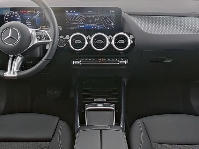 Mercedes-Benz GLA-KLASSE 250 e Plug-In Hybride Ledkoplampen | Achteruitrijcamers | 11kW Laden | Easy-Pack Achterklep. Inclusief 24 maanden MB Certified garantie voor Europa.