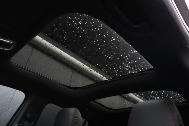 Mercedes-Benz GLA-KLASSE 180 AMG Line | PANO | CAMERA | NAVI | CRUISE | LMV |