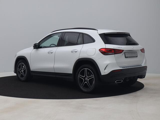 Mercedes-Benz GLA-KLASSE 250 e AMG Line | PANO | 360° | SFEERVERLICHTING | STOELVERWARMING