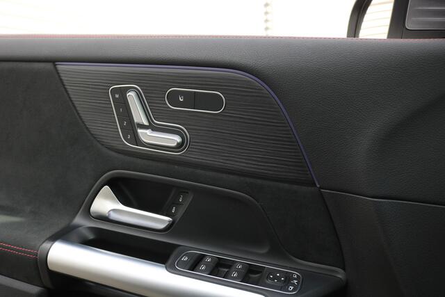 Mercedes-Benz GLA-KLASSE 250 e AMG Line (Panoramadak Sportleder/Memory Carplay Distronic 360Camera Multibeam Keyless PrivacyGlass Pdc V+A)