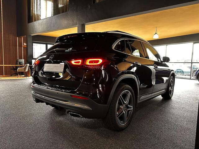Mercedes-Benz GLA-KLASSE 250 e AMG Line Amg/Pano/Elektrichestoelen/Headup