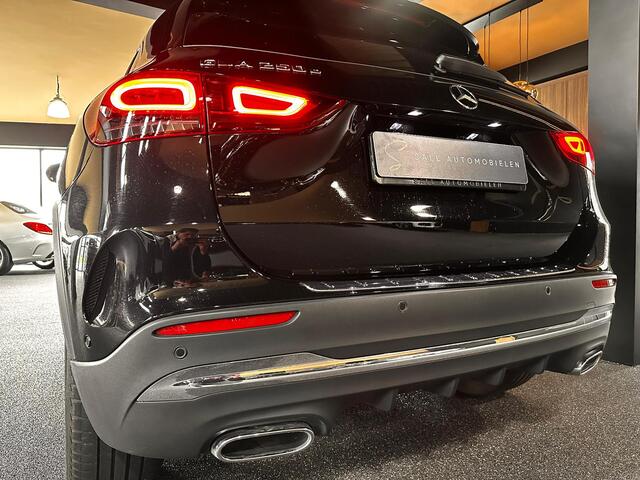 Mercedes-Benz GLA-KLASSE 250 e AMG Line Amg/Pano/Elektrichestoelen/Headup