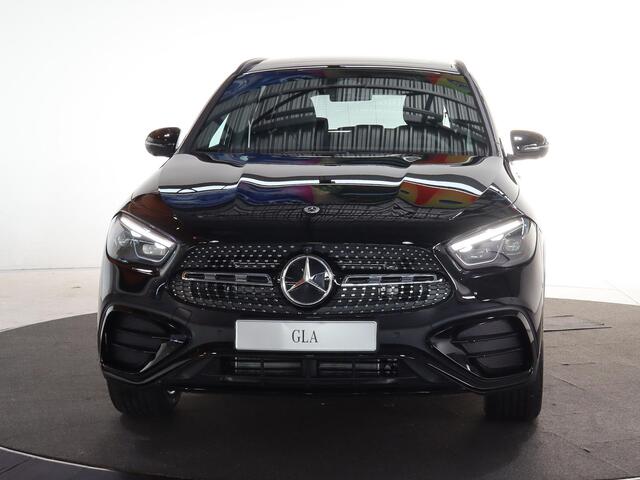Mercedes-Benz GLA-KLASSE 250e Business Solution AMG | AMG Line plus | Panoramaschuifdak | 20" AMG-velgen | Head-Up | Parkeerpakket | Nightpakket |