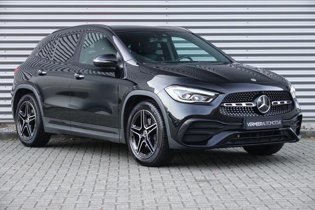 Mercedes-Benz GLA-KLASSE 200 AMG Line Night Pakket | Trekhaak | Sfeerverlichting | Camera | BTW |