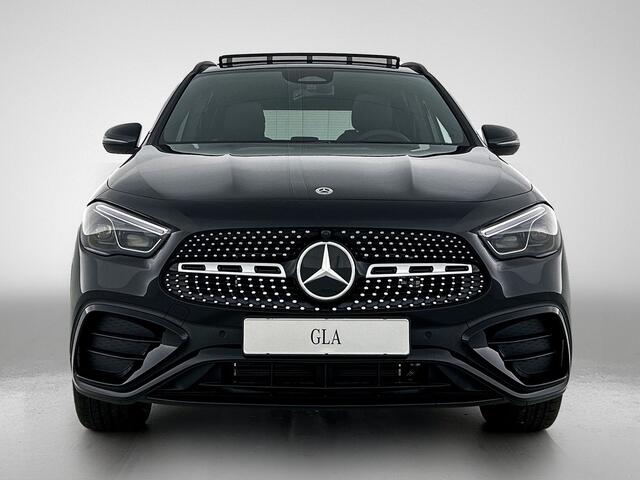 Mercedes-Benz GLA-KLASSE 250 e Business Solution AMG | Panoramaschuifdak | Nightpakket | GUARD 360 ° Vehicle protection Plus | Smartphone Integratie | MULTIBEAM LED | Parkeerpakket met achteruitrijcamera |