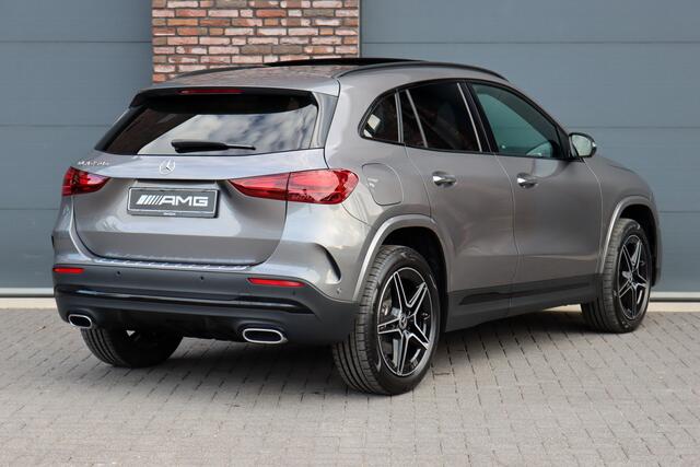 Mercedes-Benz GLA-KLASSE 250 e Premium+ AMG Line | Facelift | Distronic | Panoramadak | Burmester | Trekhaak | HUD | Memory | Verwarmd Stuurwiel | Surround Camera |
