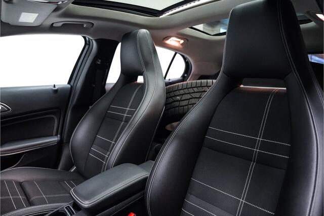Mercedes-Benz GLA-KLASSE 180 Prestige|Panodak|Stoelverwarming|Bi-Xenon