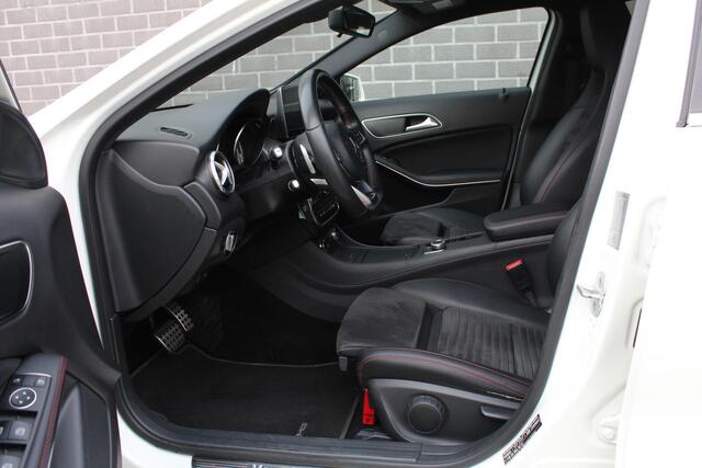 Mercedes-Benz GLA-KLASSE 250 4Matic Prestige / Camera / Trekhaak / Xenon